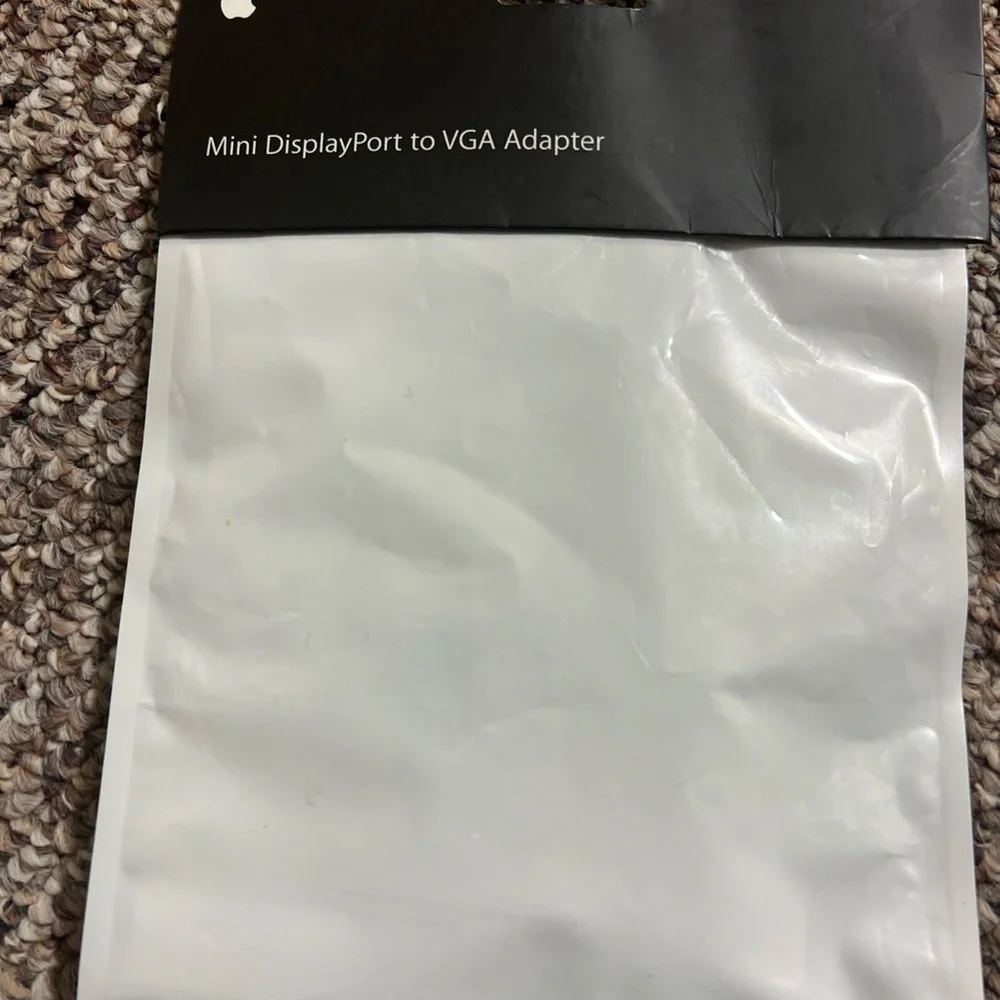 NWT Apple Mini DisplayPort to VGA Adapter - White